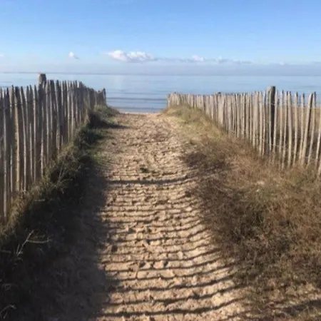 Maison Dans Village Calme A La * Saint-Froult